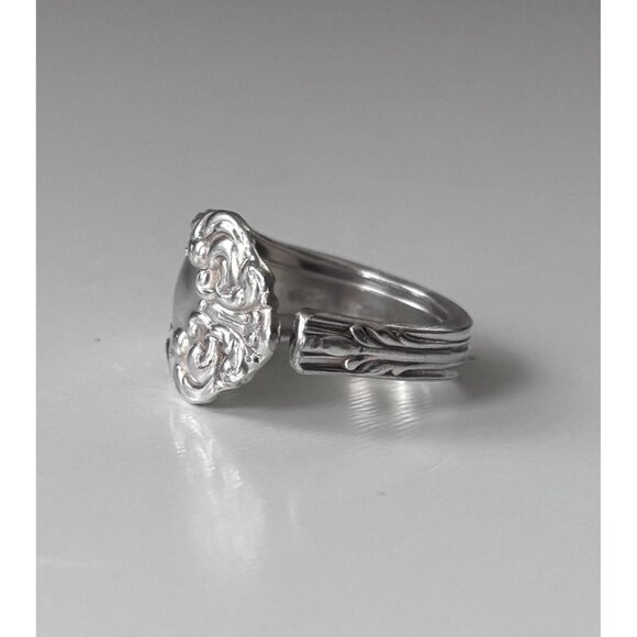 Handmade Size 9.5 Silver Plated Antique Spoon Ring: Oneida Avalon Pattern - Picture 5 of 6